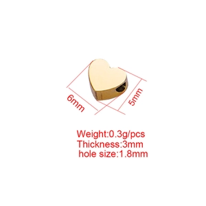 Golden stainless steel heart pendant for DIY jewelry with size and weight measurements