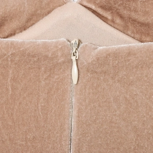 Abito corto in velluto beige con dettaglio cerniera posteriore invisibile di qualità