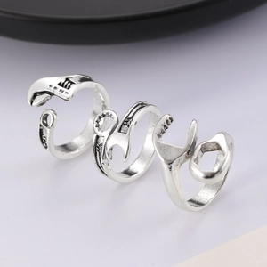 Verstellbare Ringsets im Retro-Schraubenschlüssel-Design mit silbernem Vintage-Finish