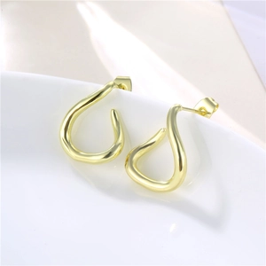 Minimalist S925 silver needle twisted C-shaped earrings in irregular gold finish