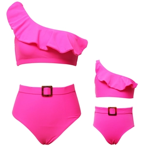 Bikini monospalla rosa neon per mamma e figlia con cintura a fibbia decorativa