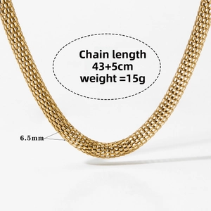 Detail of 6.5mm wide golden mesh chain necklace with 43+5cm length and fine interlocking