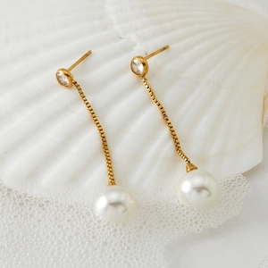 Boucles d'oreilles pendantes en perles dorées avec clous en cristal et chaînes maille