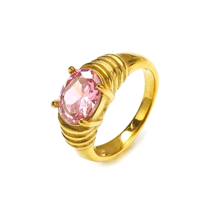Bague luxueuse en acier inoxydable doré 18k avec une grande pierre ovale en zircon rose