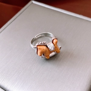 Modern silver open ring with zircon-studded wooden horse design for a stylish look
