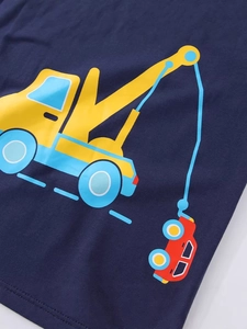 Short-sleeved dark blue boys' cotton T-shirt with yellow crane and red car cartoon print