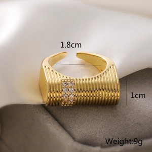 Detail showing 18K gold plated heart ring with zircons, 1.8cm diameter and 9g weight