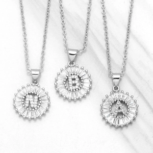 Collier Avec Pendentif Lettre Initiale Cuivre Zircon Rond Baguette Halo Sunburst Bijoux Mode Simple Pour Femme