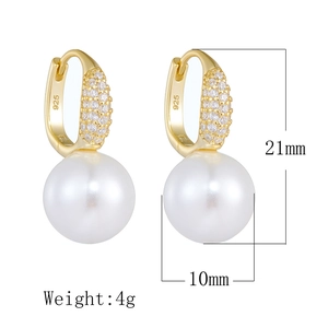 Detail view of 925 sterling silver pearl earrings showing 21mm height and 10mm pearl size