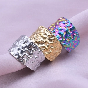 Adjustable 304 stainless steel rings with hammer textured finish in gold and silver