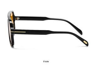 Detailansicht der Vintage-Sonnenbrille mit Doppelsteg und goldenen T-förmigen Metallscharnieren