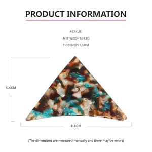 Spécifications détaillées des dimensions de la pince à cheveux triangle en acétate
