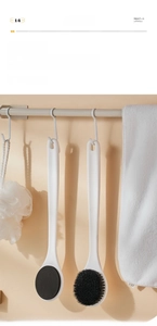 Hanging long-handle body brush set with soft black bristles and exfoliating sponge head