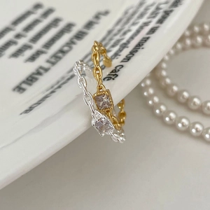 Minimalist 925 silver chain rings with square zircon stones in gold and silver finish