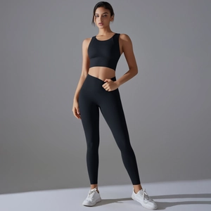 Ärmelloses schwarzes Yoga-Top und Leggings mit hoher Taille im Fitness-Set