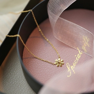 Daisy Flower Pendant Necklace Stainless Steel Gold Plated Minimalist Sunflower Clavicle Chain For Women Jewelry Gift