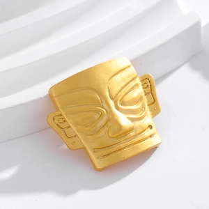 3D golden Sanxingdui bronze mask brooch made of alloy for clothing accessory and souvenir