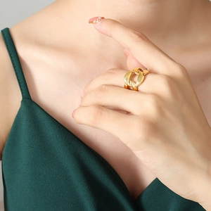 Gold curb link chain ring made of durable stainless steel for women and men