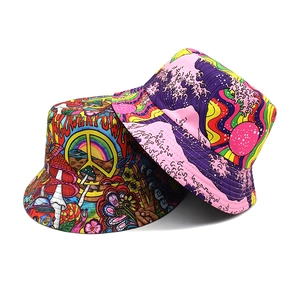 Bob à graffiti avec motif Flower Power et vague d'Hokusai, chapeau de soleil réversible mode