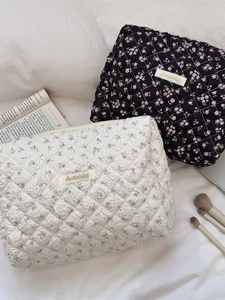 Quilted floral cotton makeup bags in black and cream, large capacity toiletry storage