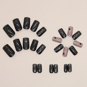 Faux ongles carrés moyens noirs pailletés avec motifs cœur taupe, ensemble de 24