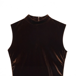 Top senza maniche in velluto marrone scuro con collo alto e cerniera sul retro