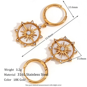 Boucles d'oreilles boussole en acier inoxydable doré 18K avec incrustation de nacre blanche