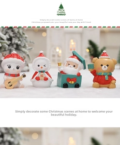 Miniature natalizie set di statuette in resina con gatto renna, pupazzo di neve e Babbo Natale