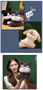 Gros plan sur la texture douce et les pattes brodées de la peluche de chien mignon