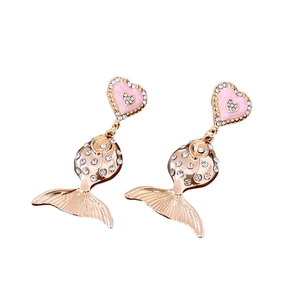 Vintage style gold fish earrings with pink enamel heart and shimmering rhinestones