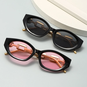 Retro Cat Eye Sunglasses With Metal Chain Temples UV400 Protection PC Frame Punk Style For Women