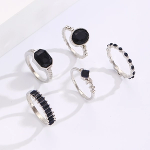 Luxury 5-piece silver ring set with black rhinestones in various geometric shapes