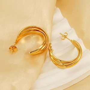 Chic 18K gold-plated irregular multi-layered C-shaped hoop earrings for a luxury look