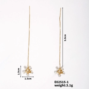 Detailed size specifications for gold star earrings showing 9.0cm length and 3.1g weight