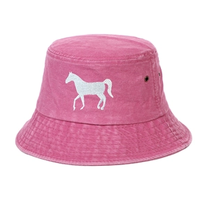 Chapeau bob en coton rouge rose avec broderie de cheval blanc et œillets d'aération