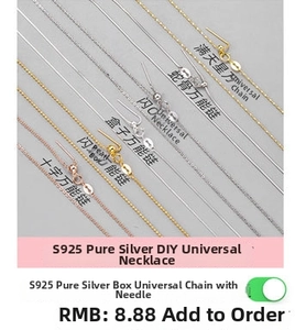 Variété de colliers en argent sterling S925 montrant différents styles de mailles