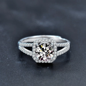 Luxury 1 carat Moissanite ring in 925 silver with a square halo and split shank