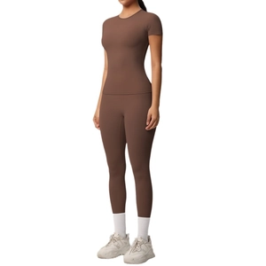 Ensemble de yoga marron moka pour femme, haut à manches courtes et legging sans couture