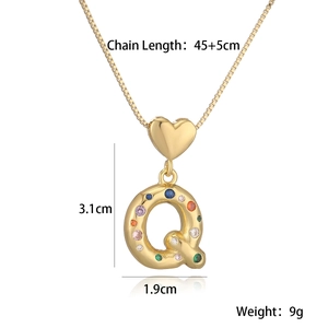 Letter Q necklace dimensions 3.1x1.9cm with 45+5cm chain and weight 9g details