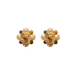 Vintage flower stud earrings with white pearls, brown stones, and zircon in gold