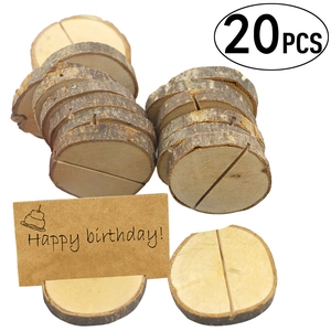 Macro view of natural wood base card holders with bark edges and 20pcs quantity label