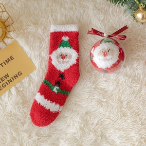 Chaussettes De Noël Femmes Polaire Corail Épaissie Chaud Intérieur Sol Sommeil Dessin Animé Père Noël Renne Motif Cadeau