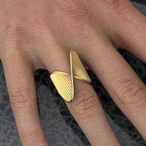 18k gold plated stainless steel twisted ring with vertical stripes texture for women