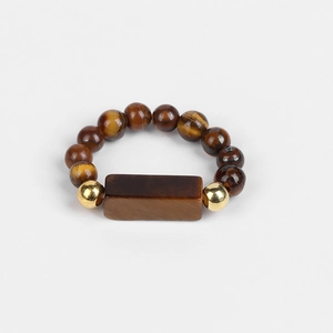 Macro shot of 4mm natural bloodstone beaded ring with rectangle tiger eye stone focal