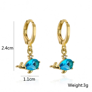 Goldene Delfin-Ohrringe mit blauen Zirkonia, Größenangaben und Gewichtsdetails