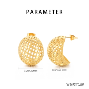 Detailansicht der 23x19mm Gold-Edelstahl-Netzohrringe mit Größen- und Gewichtsangaben