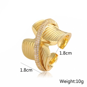 Macro shot showing dimensions and weight of a gold-plated geometric zircon ring