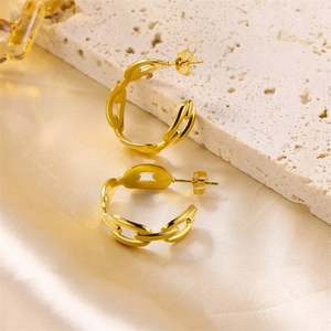 Titanium Steel Hollow Chain Link Earrings Gold Tone C Shaped Hoop Earrings For Women Lightweight Coffee Bean Buckle Jewelry