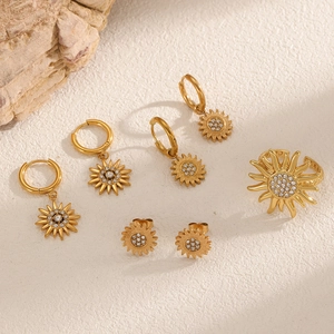 18K Gold Plated Stainless Steel Sunflower Star Earrings And Adjustable Ring Dainty Zirconia Inlaid Jewelry For Women
