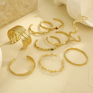 Vintage High-End Stainless Steel Bangle For Women Gold Silver Hammered Texture Open Cuff Bracelet With Rhinestone Artificial Pearl Evil Eye Jewelry